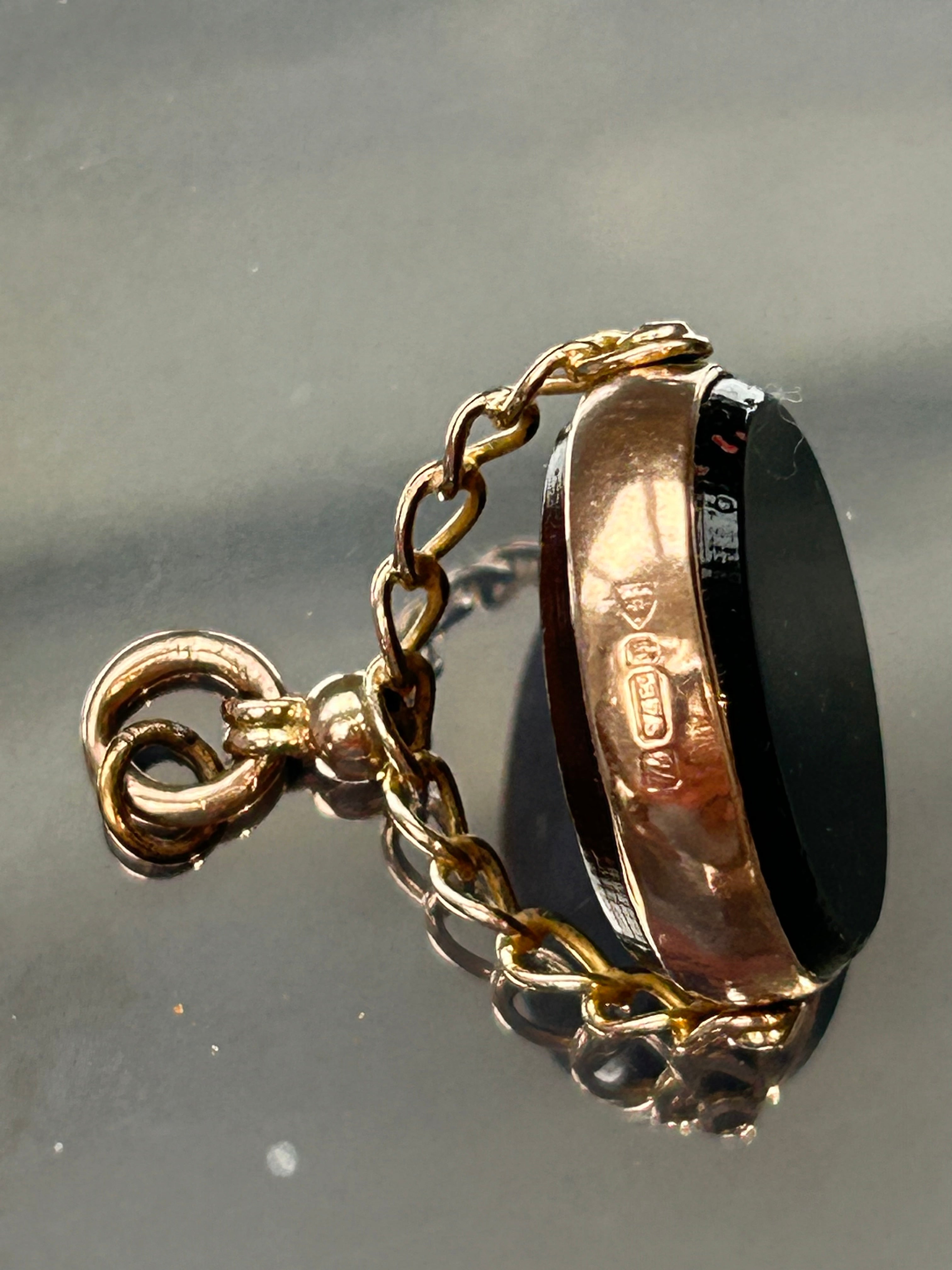 9ct Gold Hallmarked Bloodstone Carnelian Spinner Pendant